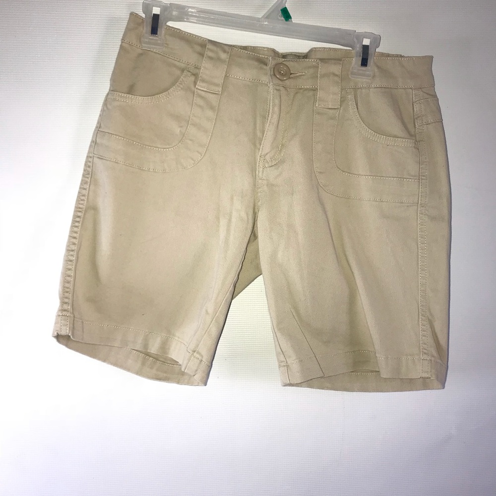 Beboe tan shorts size 9